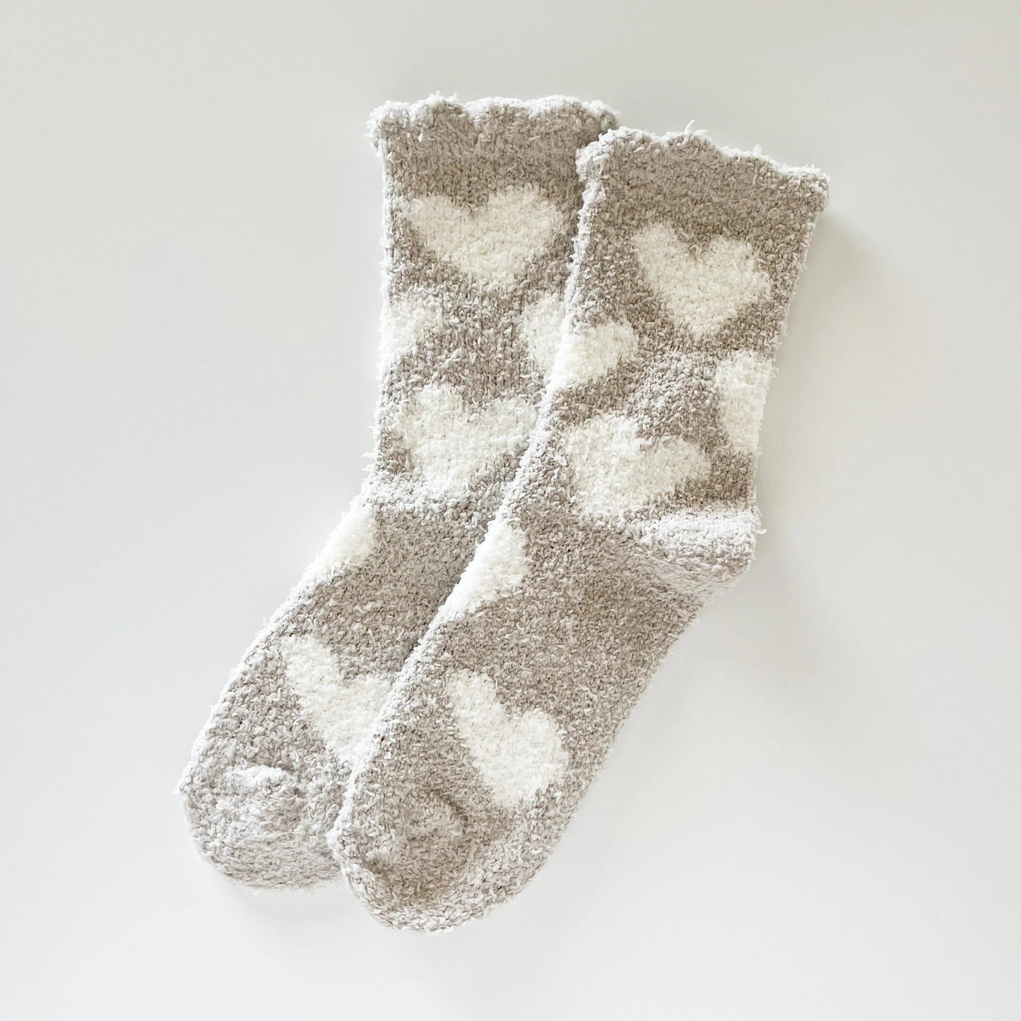 Great and white heart socks for women 